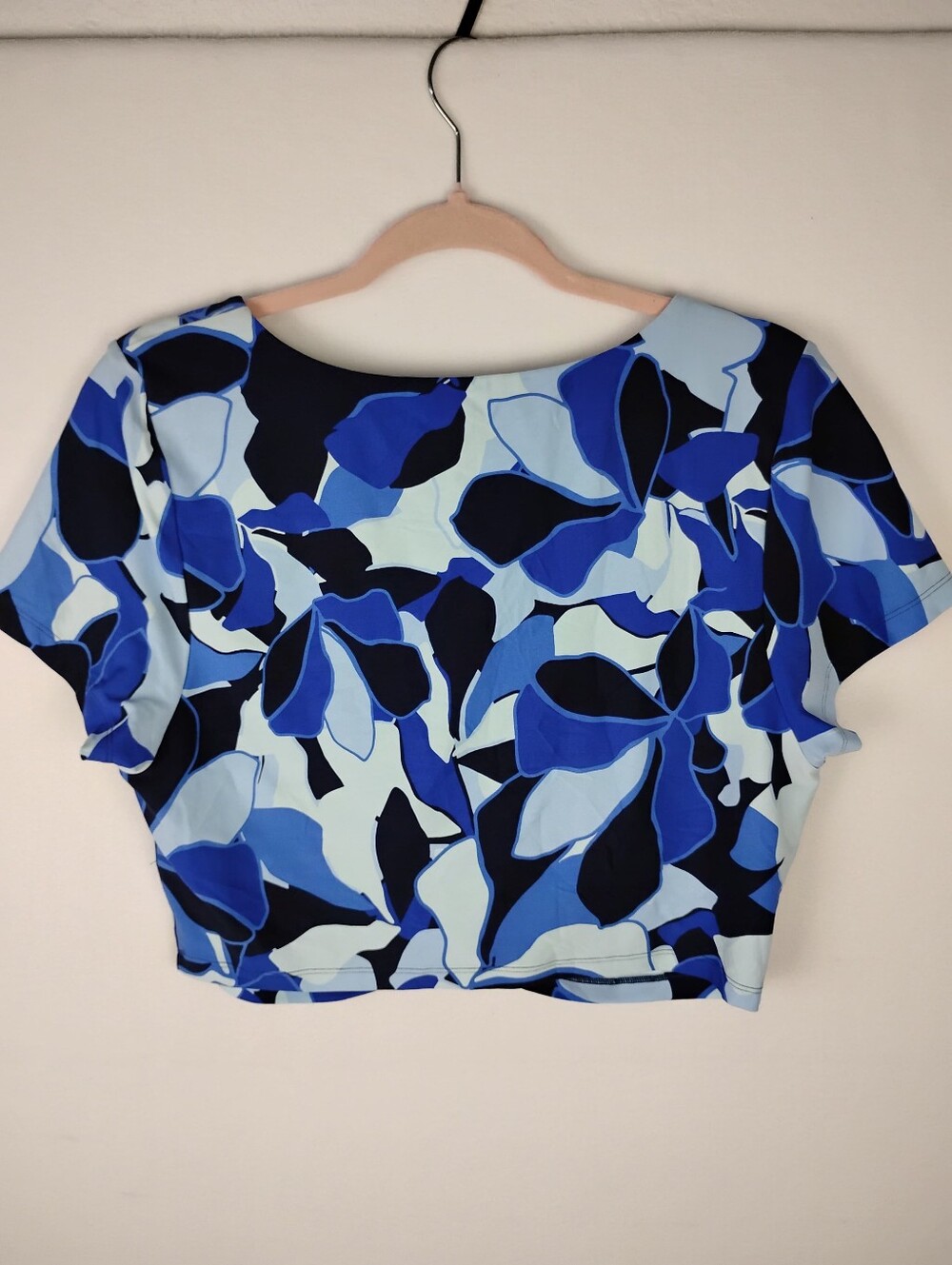New Offline By Aerie Active Crop Top In Blue Abstract Print Size XXL - Picture 3 of 5